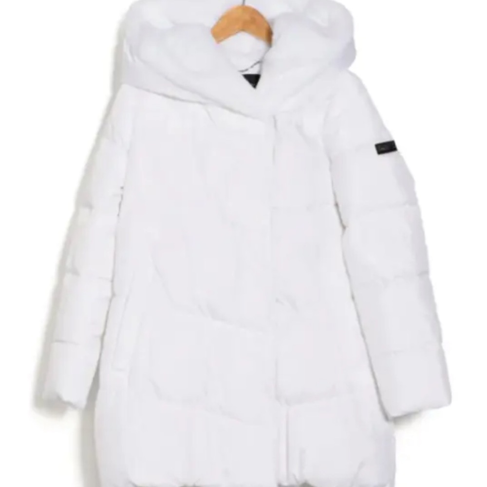 BCBG White Puffer Coat Faux Fur Interior- Medium